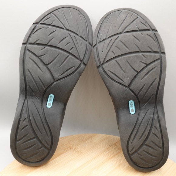 Bzees Shoes Women 8.5M Brown Leopard Print Slip On Comfort Sneakers Flaw - Picture 6 of 7